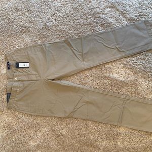 NEW Vineyard Vines Khaki’s (tags still on).